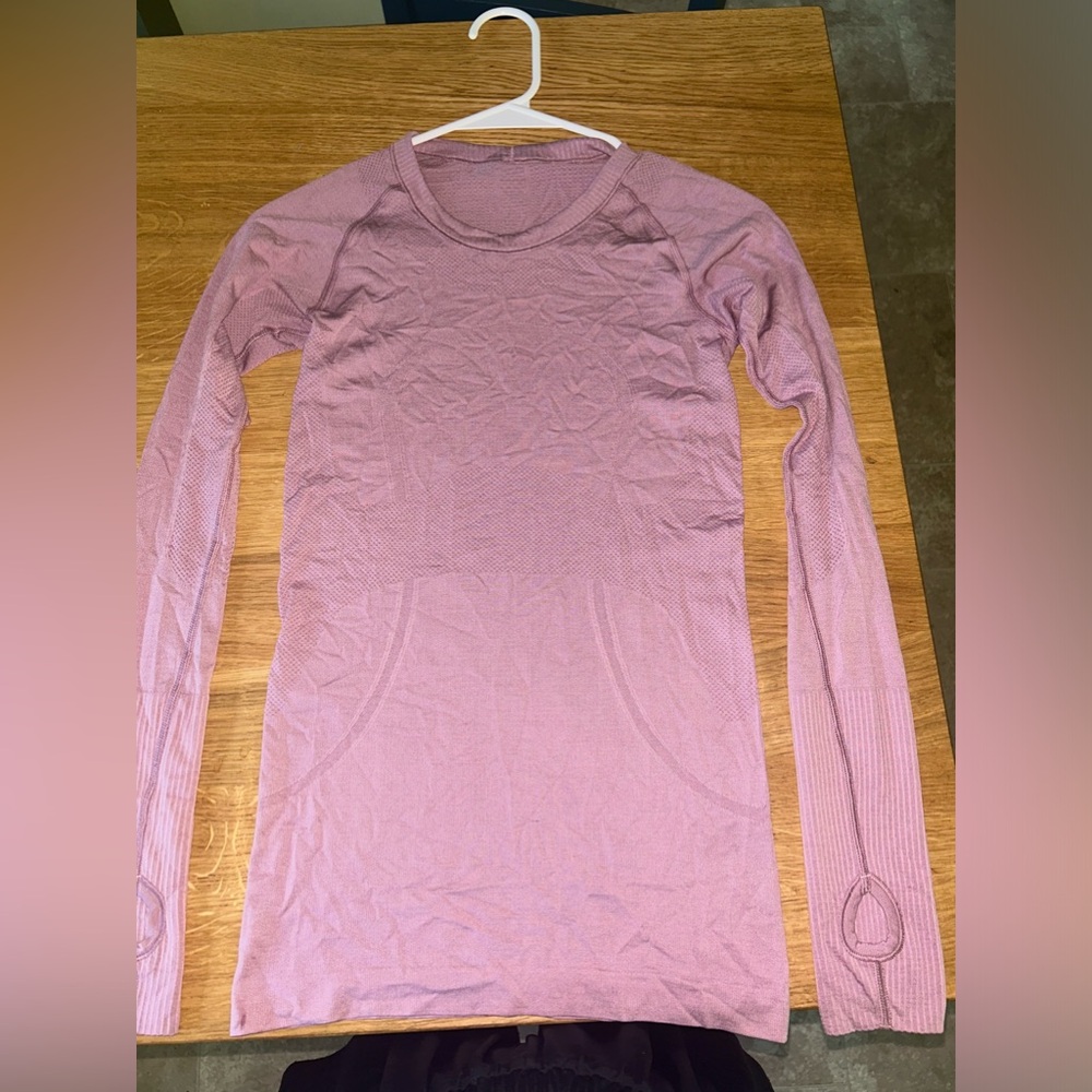 Pink long sleeve lululemon swiftly